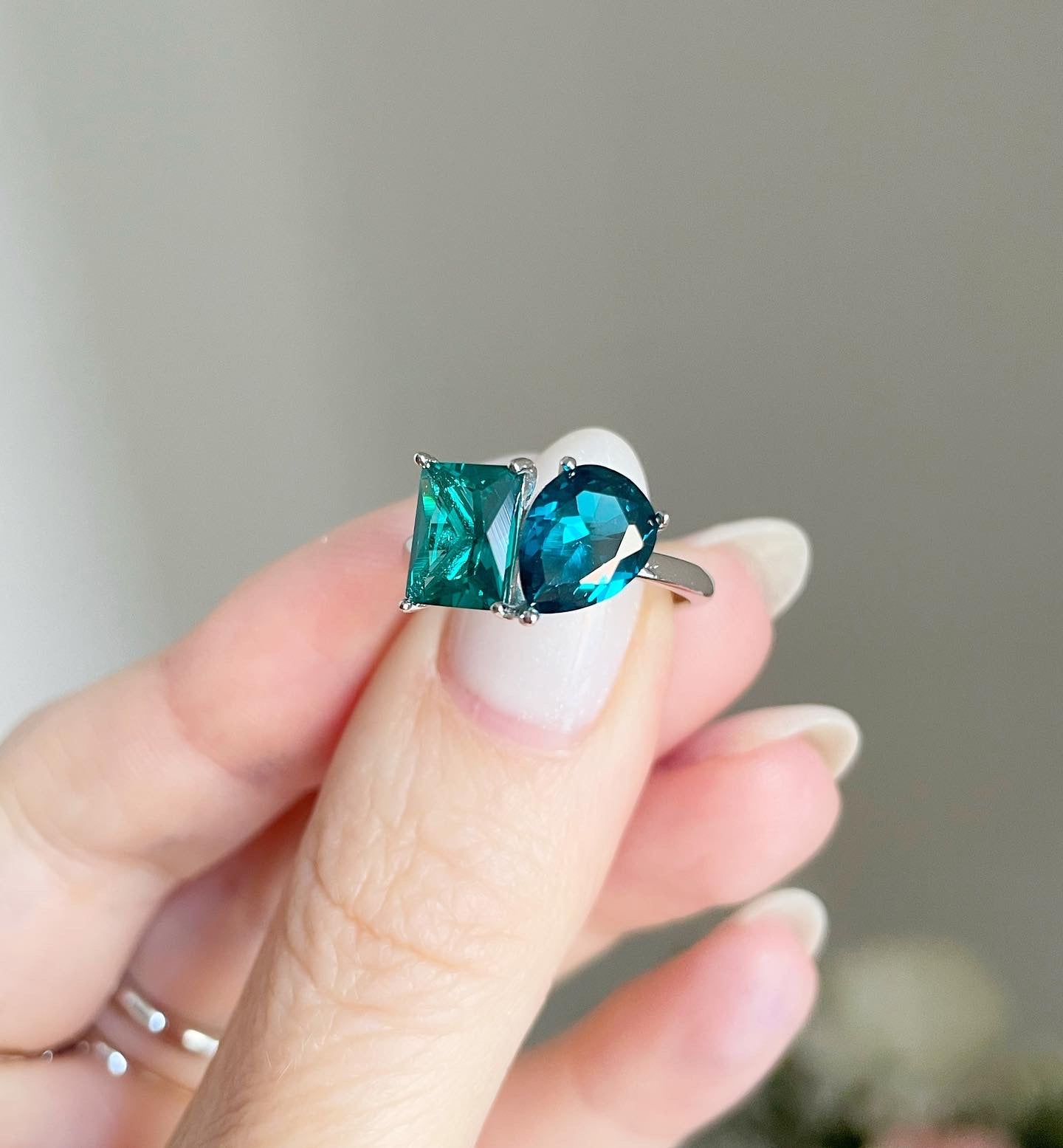 Anello Gems