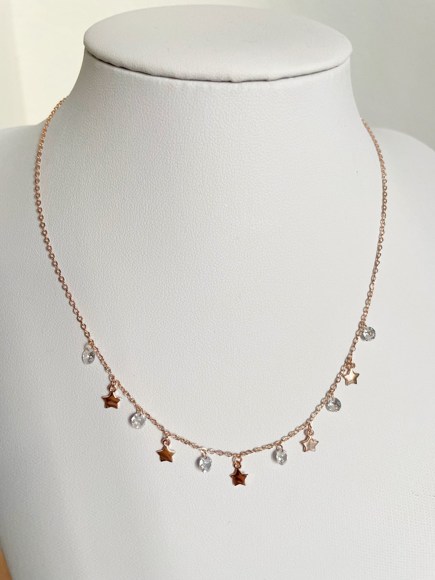 Collana stelle e punti luce