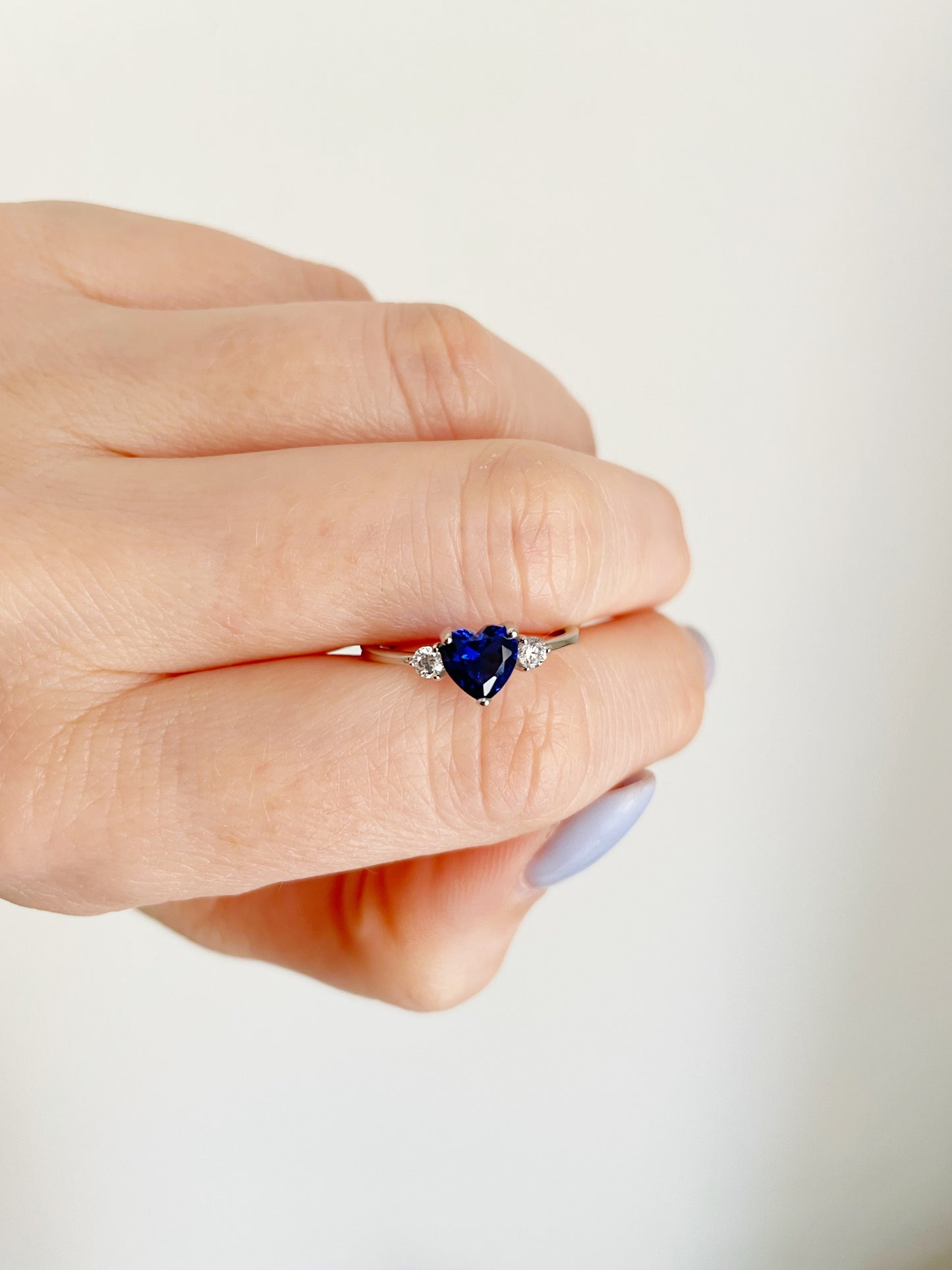Anello cuore e punti luce