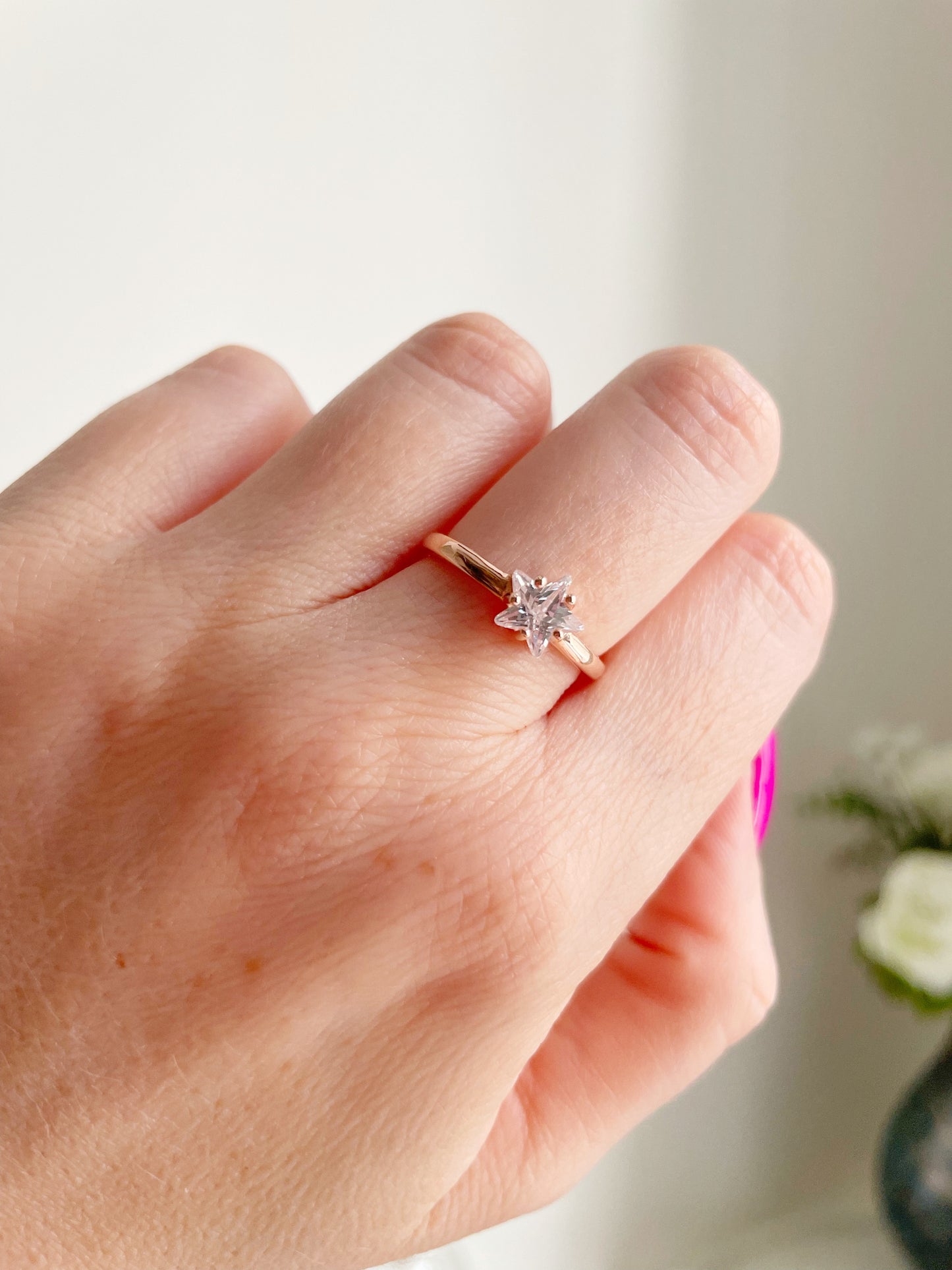 Anello stella zircone