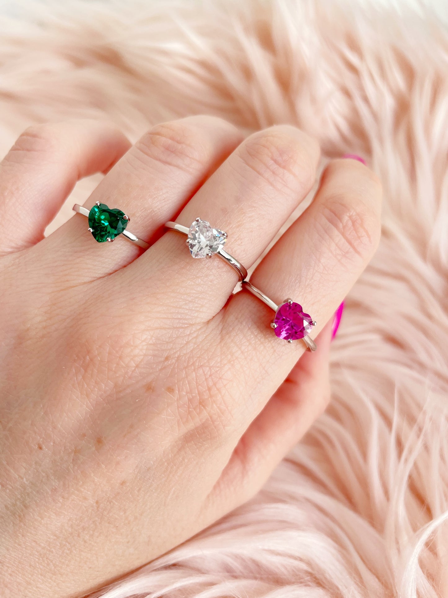 Anello zircone cuore rodio